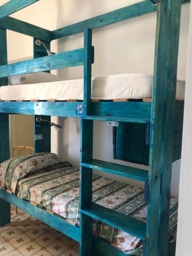 Hostel Beach House Giardini Naxos Dış mekan fotoğraf