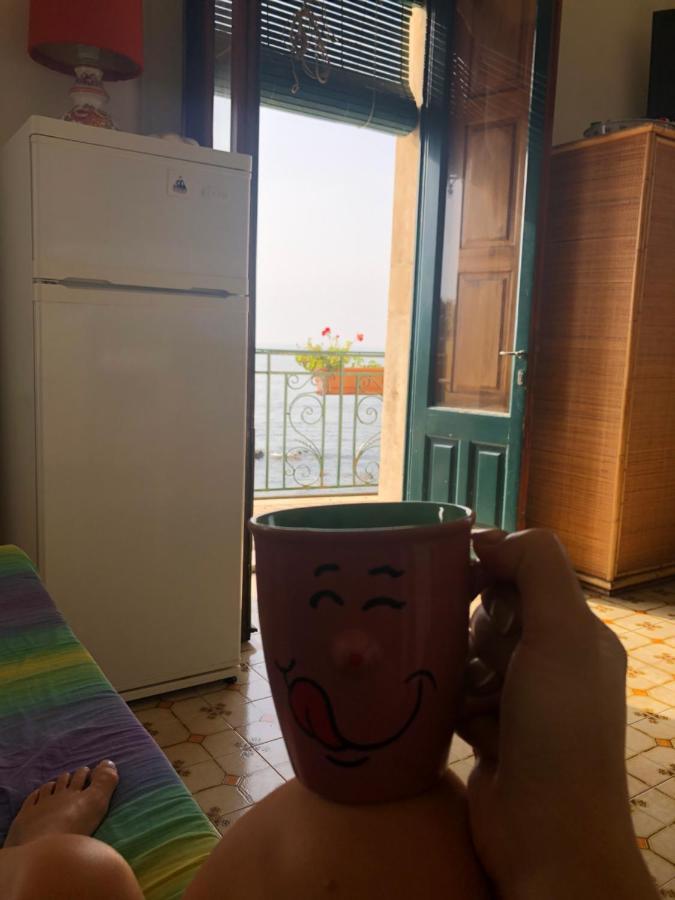 Hostel Beach House Giardini Naxos Dış mekan fotoğraf