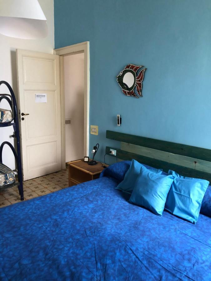 Hostel Beach House Giardini Naxos Dış mekan fotoğraf
