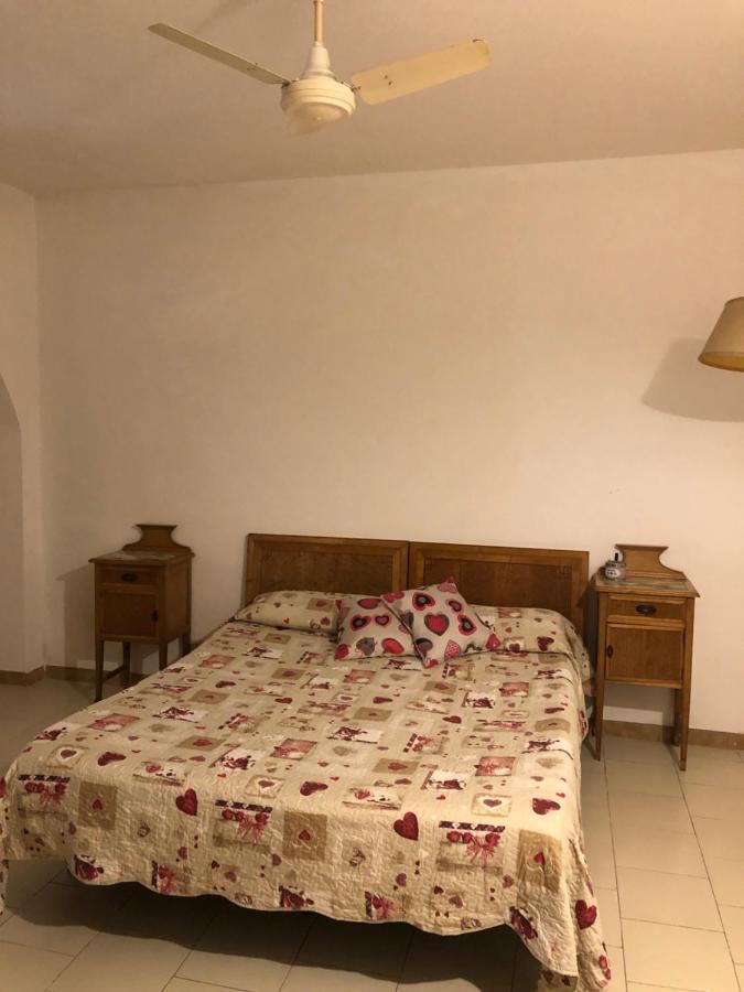 Hostel Beach House Giardini Naxos Dış mekan fotoğraf