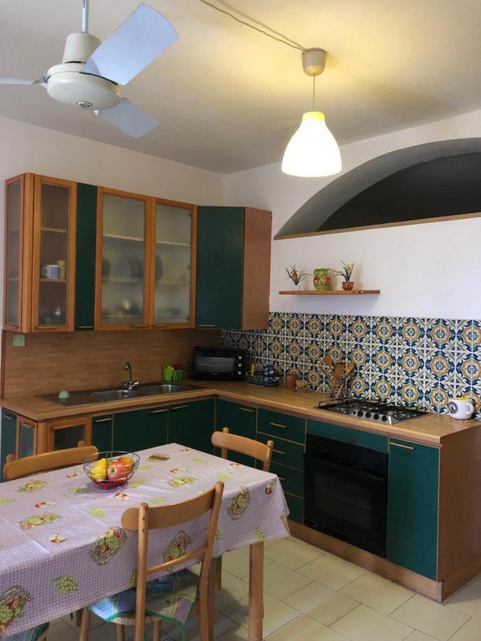 Hostel Beach House Giardini Naxos Dış mekan fotoğraf