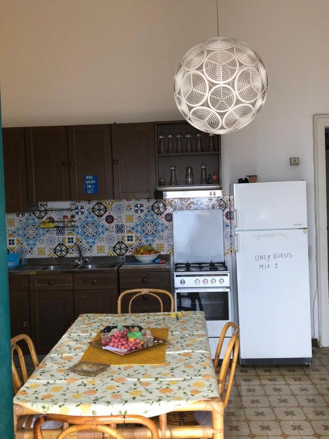 Hostel Beach House Giardini Naxos Dış mekan fotoğraf
